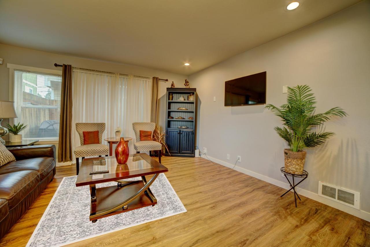 Cozy 2 Bedroom Townhouse In Northgate Сиэтл Экстерьер фото