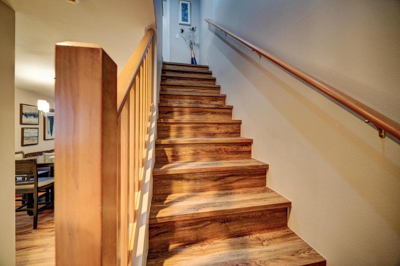 Cozy 2 Bedroom Townhouse In Northgate Сиэтл Экстерьер фото